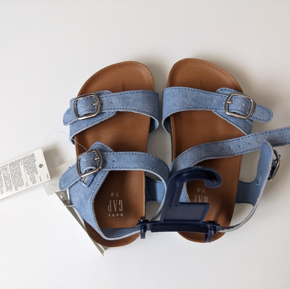 Baby Gap Toddler Chambray Buckle Sandals - Picture 4 of 4